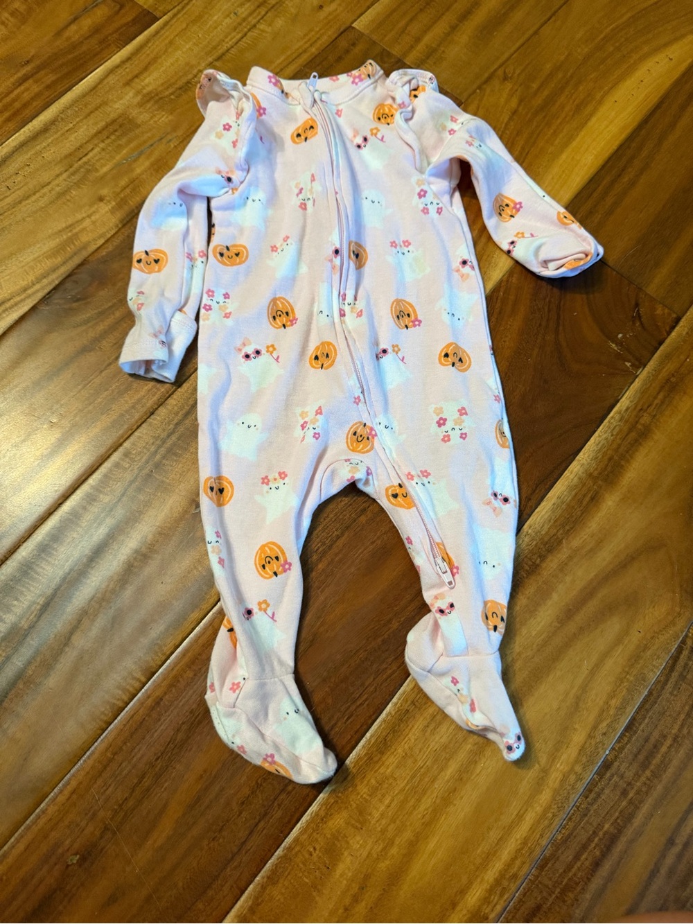 Baby girl Halloween ghost pumpkin old navy sleeper. Size 3/6 months